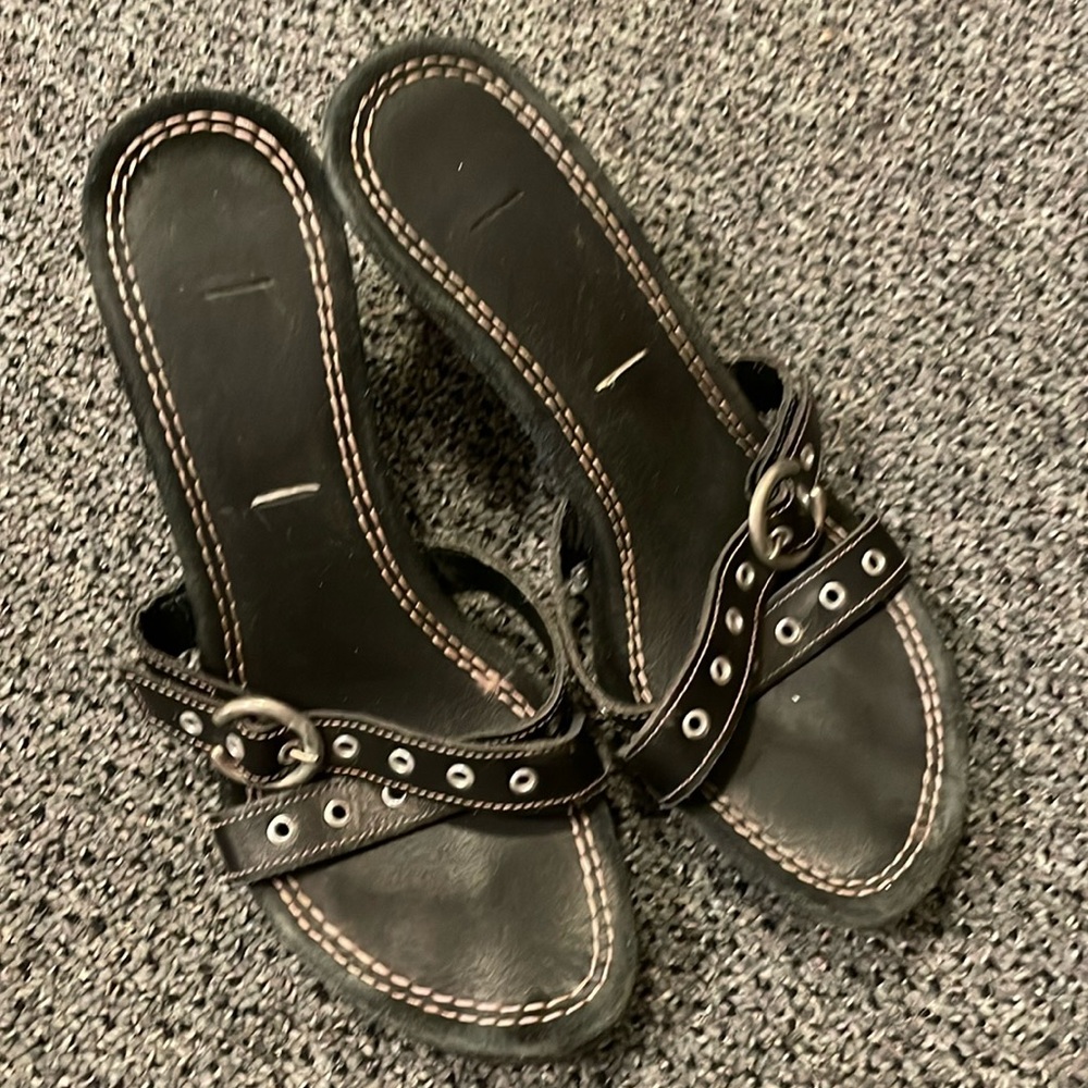 Adorable heels